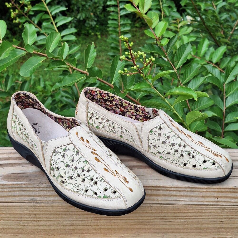 Gravity Defyer G-Defy (Women's 7) Mulina Floral Leather Slip On Comfort Shoes